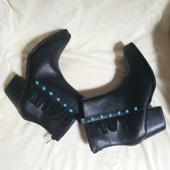 NWOB CRAZY TRAIN FRINGE cowboy boujee babe studded w turquoise booties - Picture 6 of 11